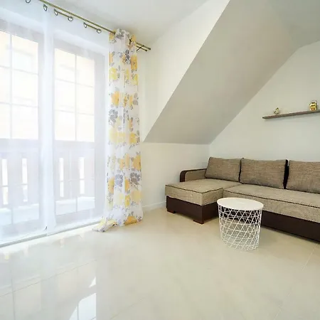Sloneczko Apartment *